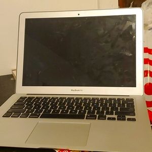 MACBOOK air 2013